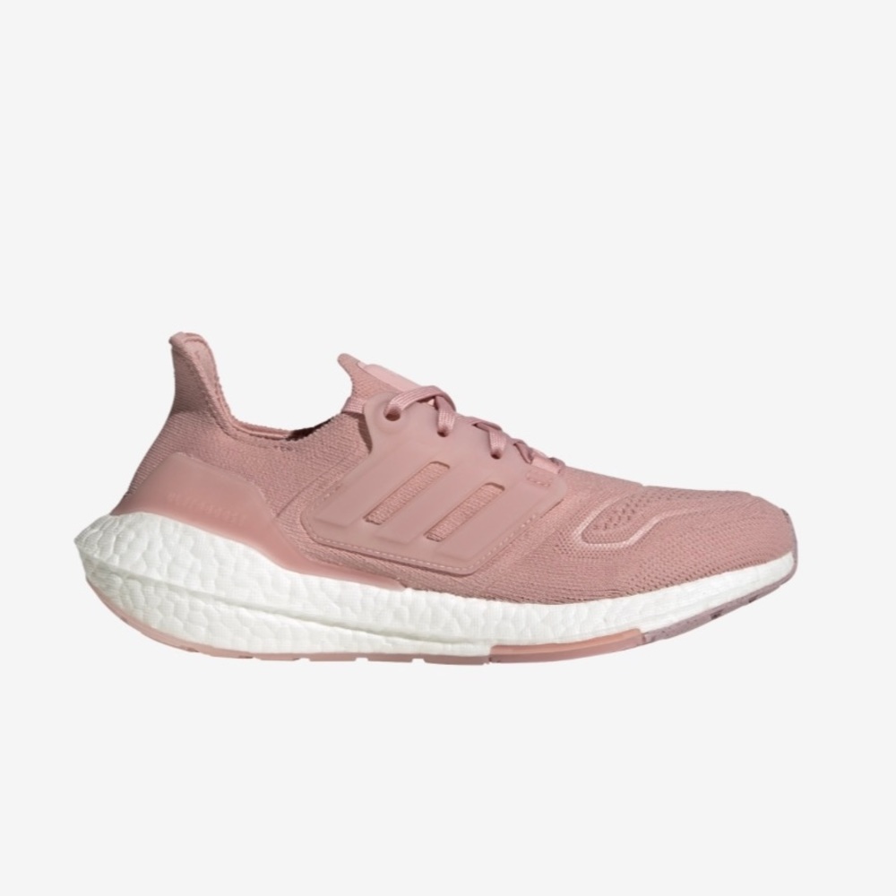 NEW- Adidas UltraBoost 22 running shoes in Wonder Mauve